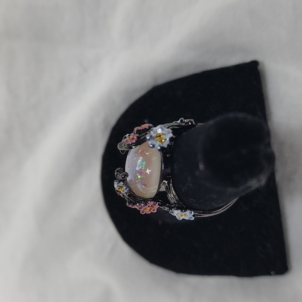 OPAL DAISY RING - Picture 6 of 7